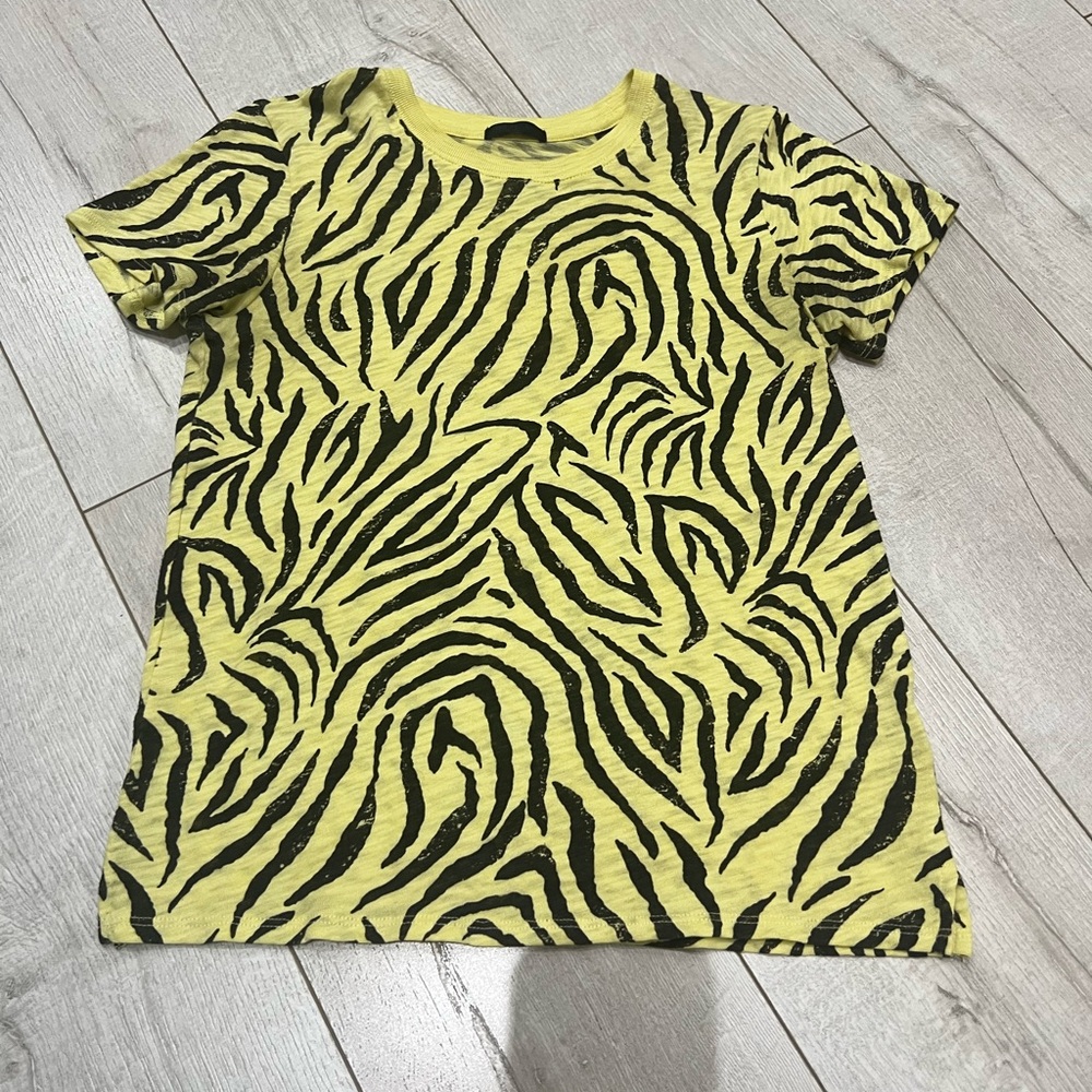ATM Yellow Zebra Print t shirt size XS